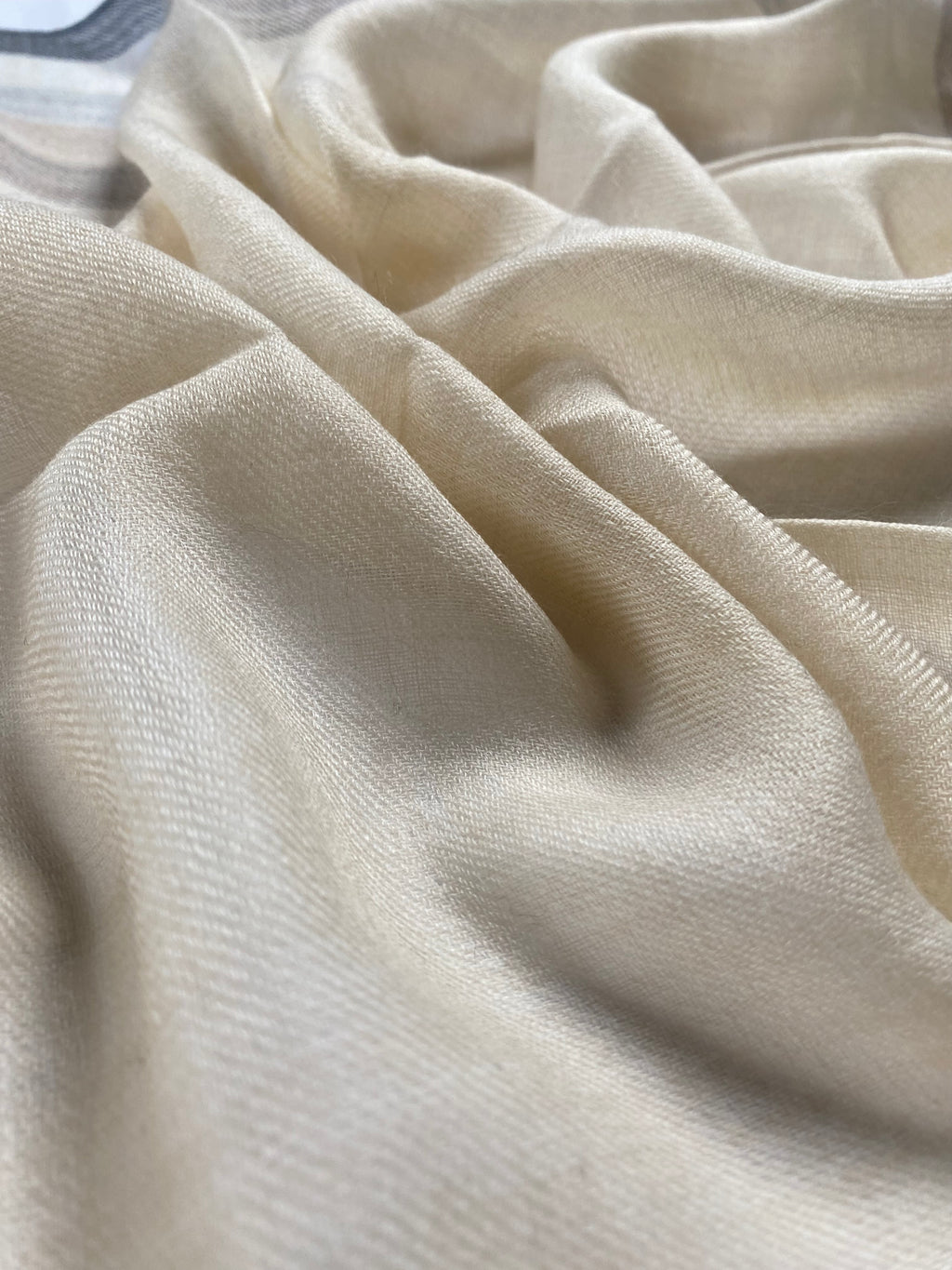 Flow & Check – Subtle - Beige & Schwarz - aura cashmere