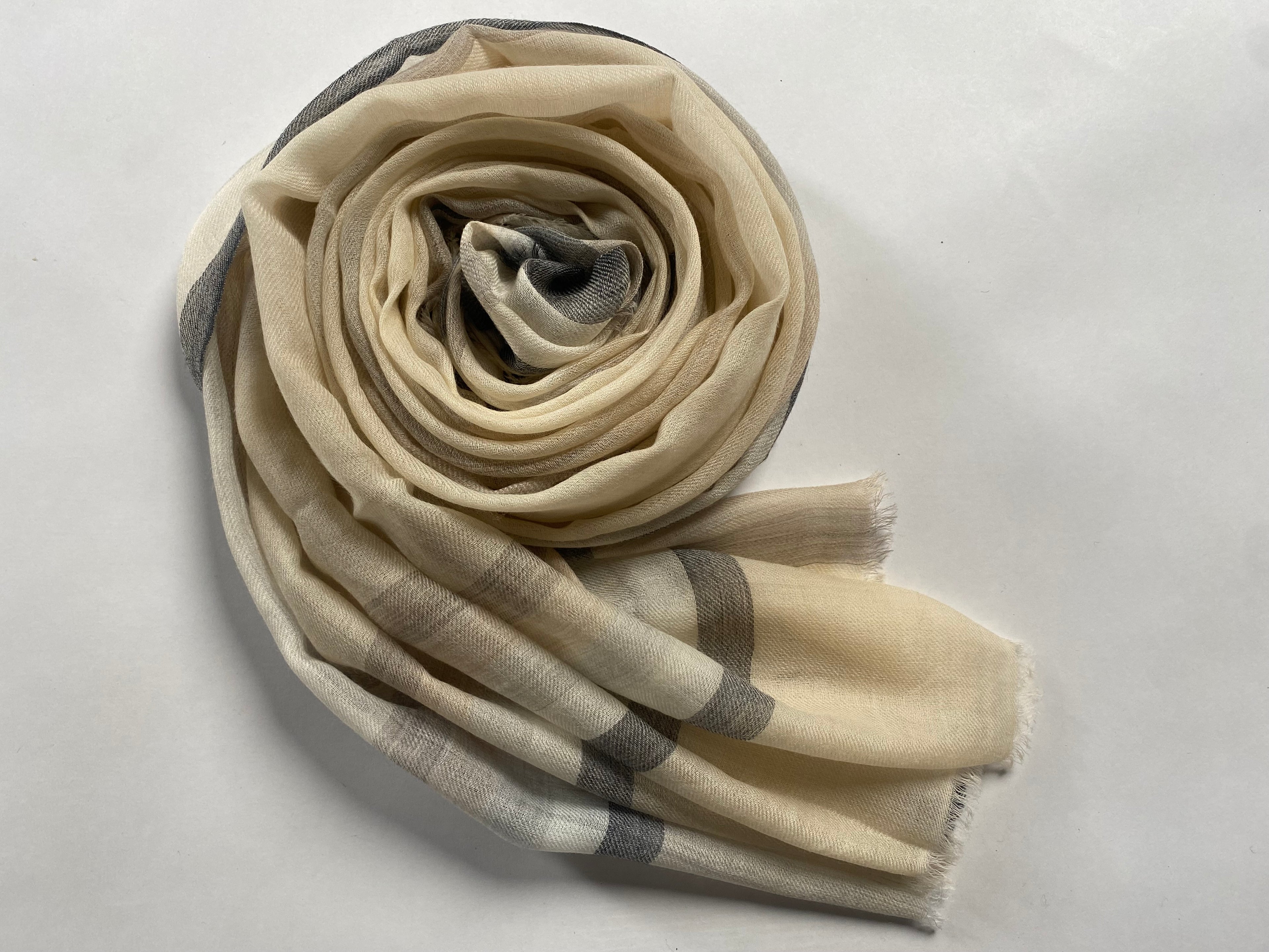 Flow & Check – Subtle - Beige & Schwarz - aura cashmere