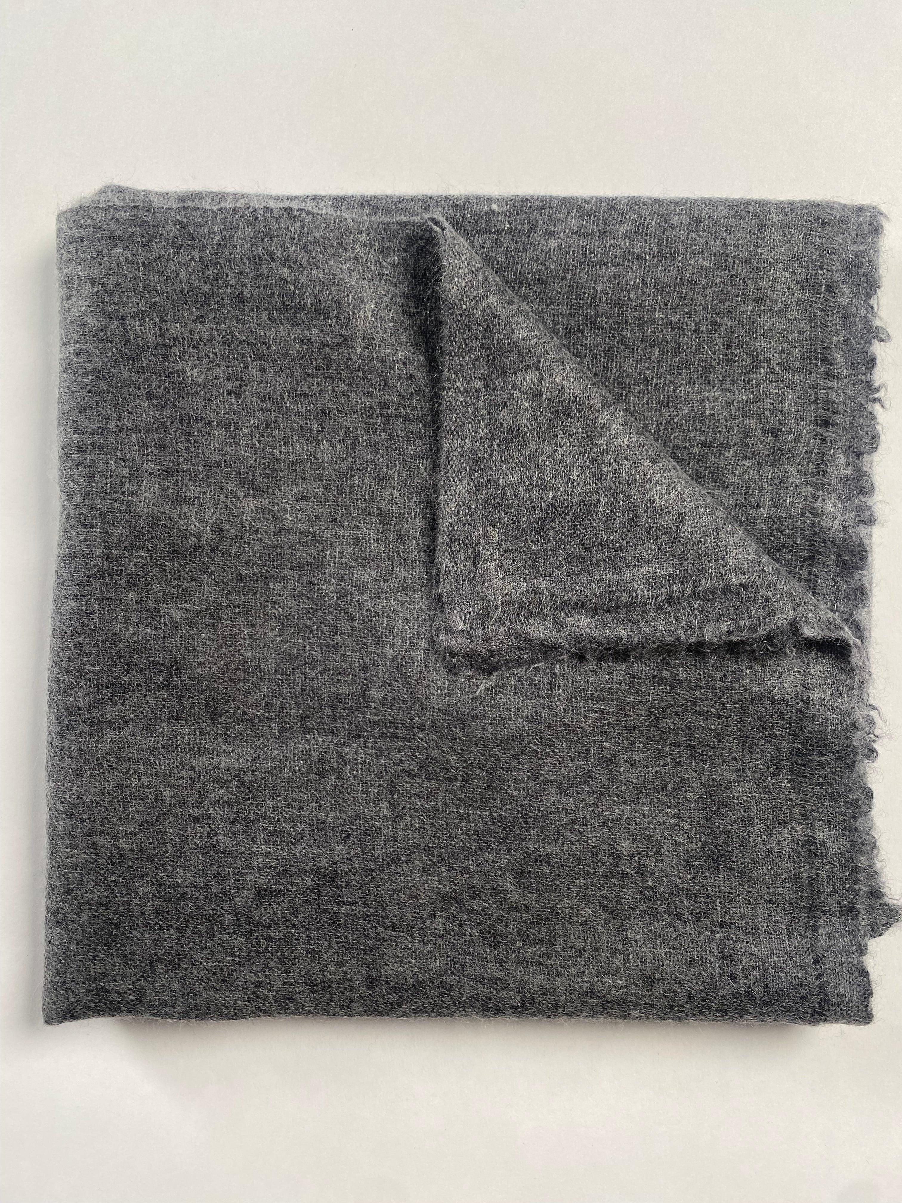 Double Lock Cashmere Schal - Dunkel Grau - aura cashmere