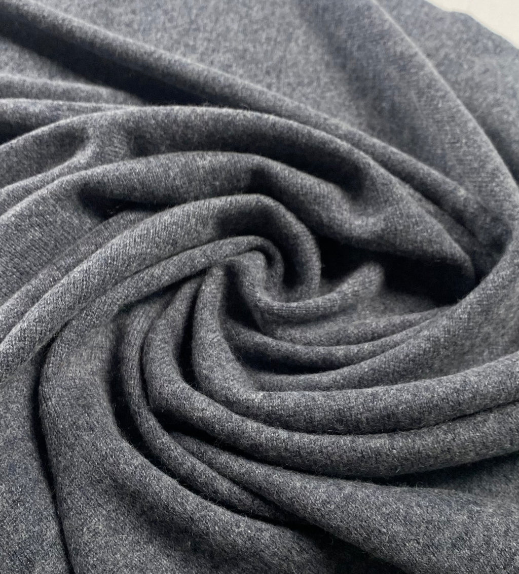 Knitted Cashmere Schal - Dunkelgrau - aura cashmere