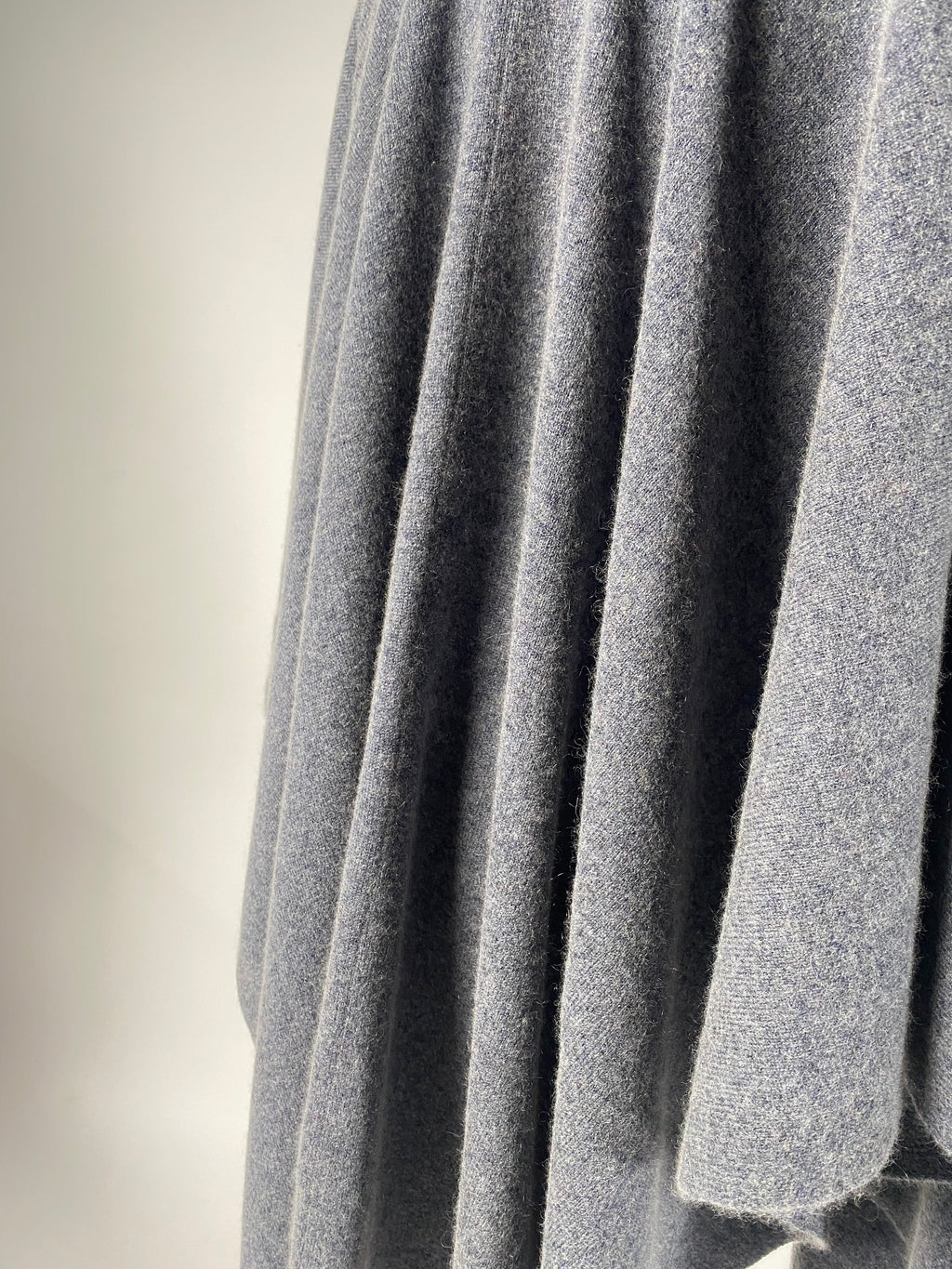 Luxury Cashmere Blend Cape - Dunkelgrau - aura cashmere