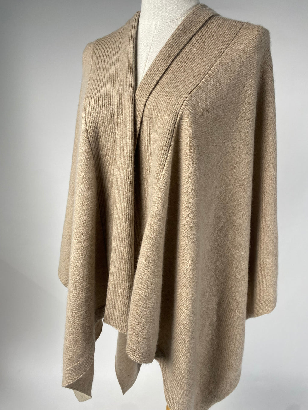 Luxury Cashmere Blend Cape - Camel - aura cashmere