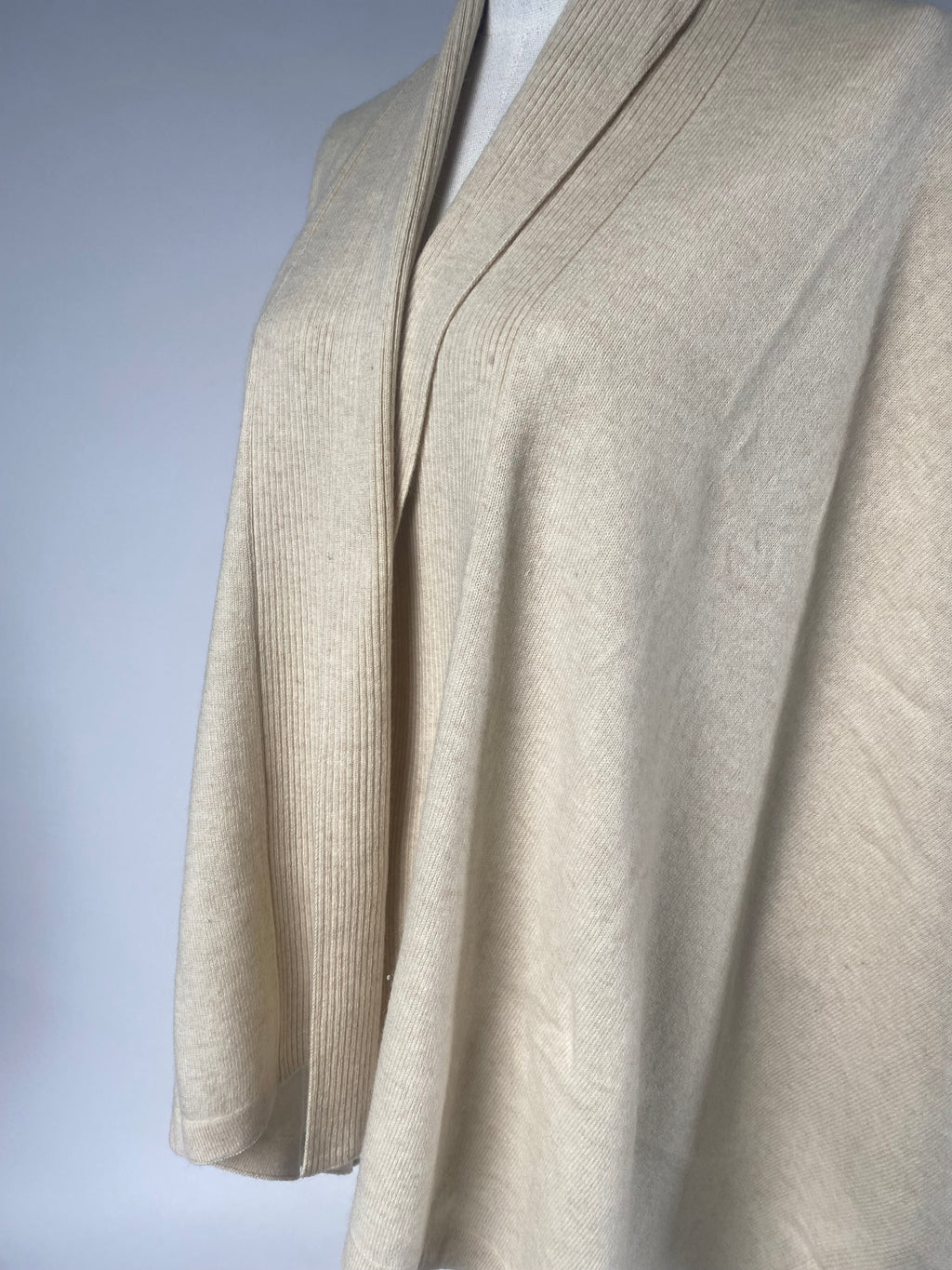 Luxury Cashmere Blend Cape - Beige - aura cashmere