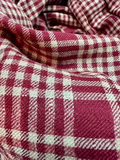 Aura Kashmiri - Bordeaux Check – Cashmere-Stola 100 × 200 cm, Produktansicht 5