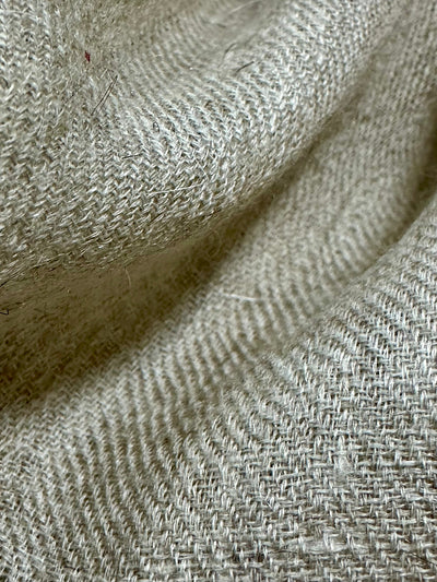 Aura Kashmiri - Dark Sand – Cashmere-Stola 100 × 200 cm, Produktansicht 3