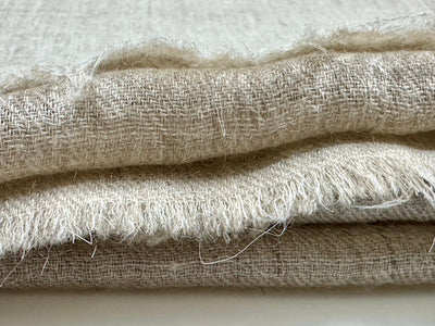 Aura Kashmiri - Dark Sand – Cashmere-Stola 100 × 200 cm, Produktansicht 6