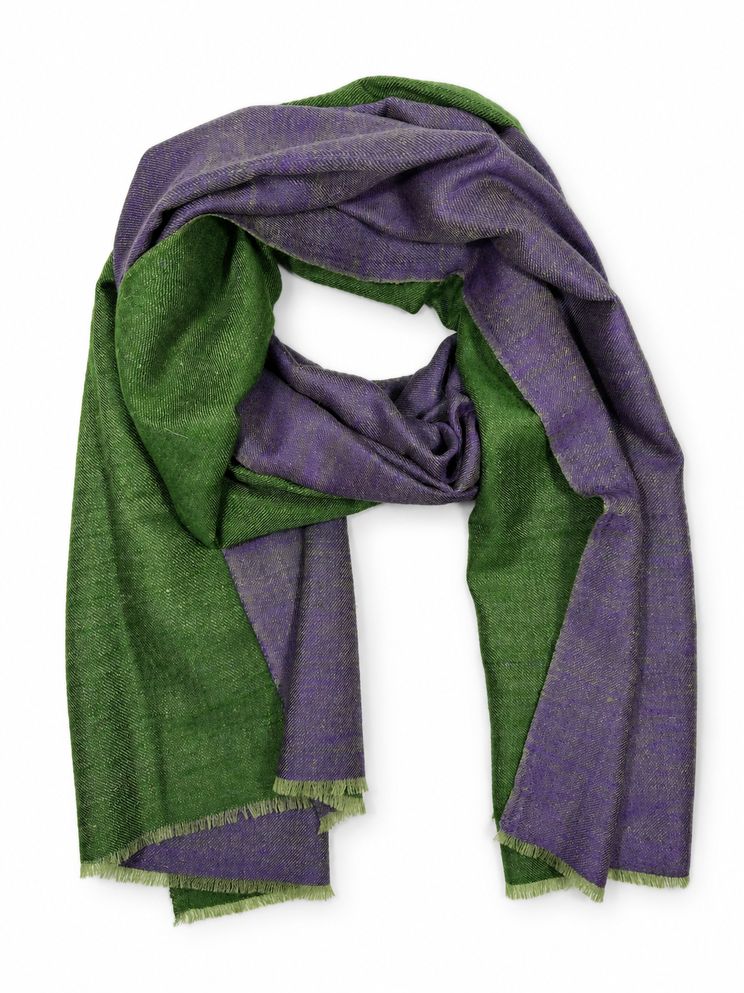Kashmiri - Forest Green & Purple – vollständiger Double-Face-Cashmere-Schal 70 × 200 cm, mittig auf Weiss mit weichem Studioschatten