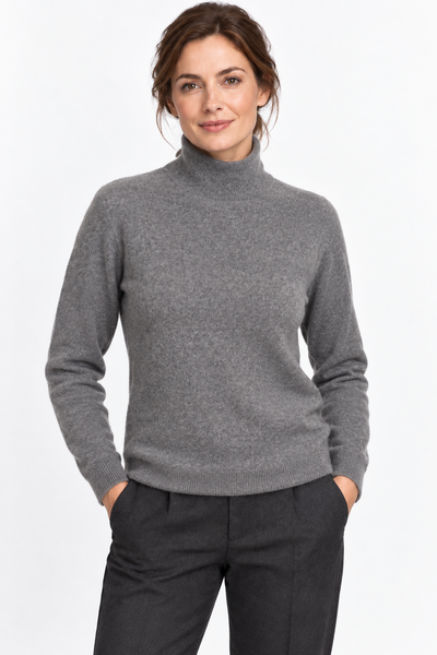 Contour Natural – Stehkragen-Pullover für Damen – Modellansicht