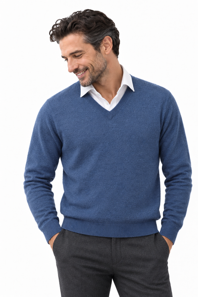Angle – V-Ausschnitt-Pullover für Herren – Modellansicht