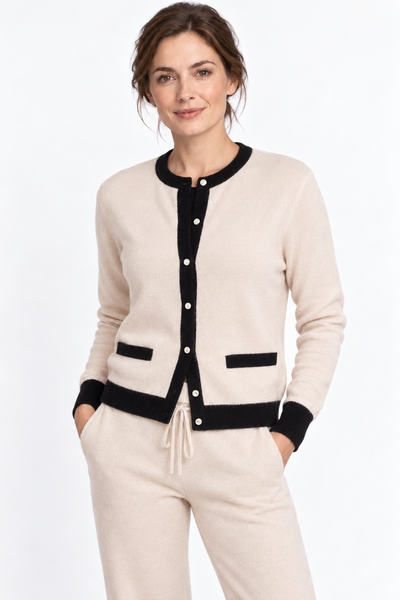 Outline – Cardigan mit Kontrastblenden – Modellansicht