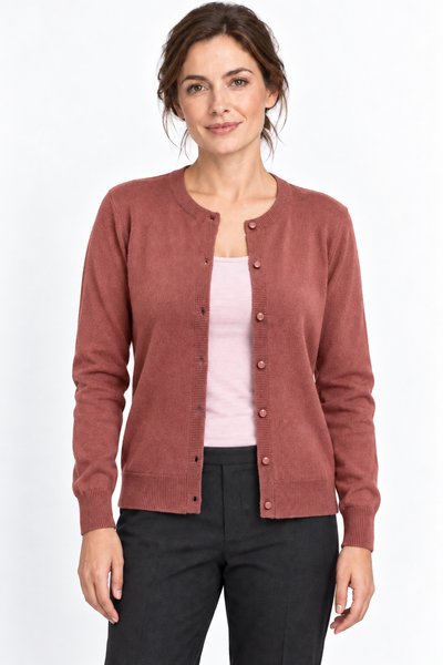 Button – Cardigan a girocollo da donna – Rosa antico – Su un modello Aura [ND-1385-C9946]