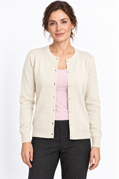 Button – Cardigan a girocollo da donna – Bianco avorio – Su un modello Aura [ND-1385-C9958]