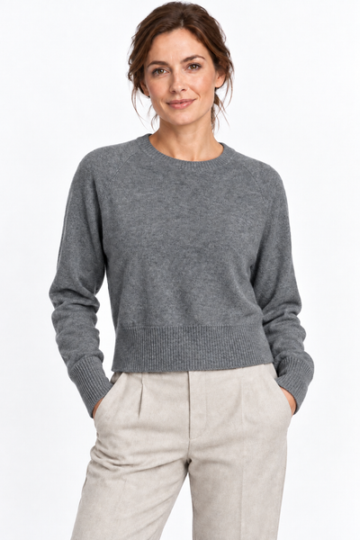 Shortline – Maglia corta a girocollo – Grigio scuro naturale – Su un modello Aura [ND-2083-C13088]